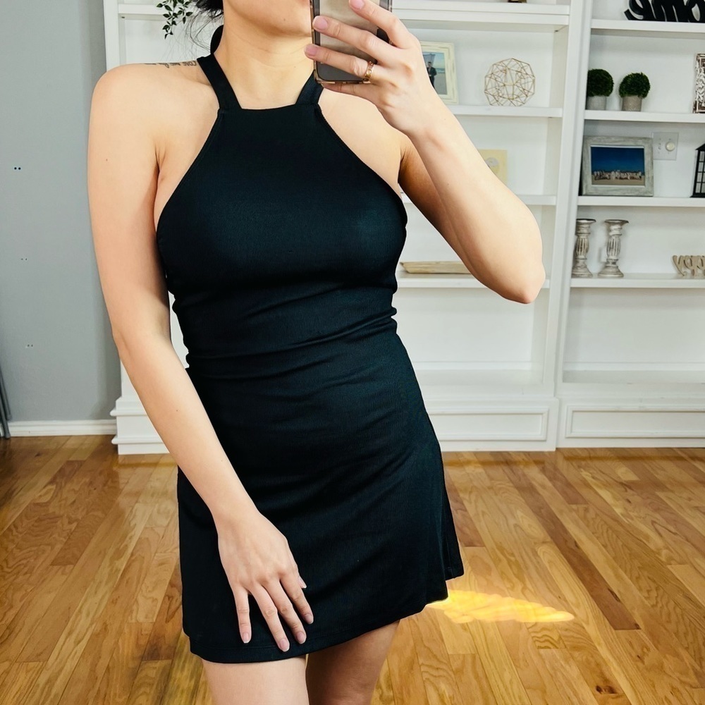 H:ours revolve back keyhole sleeveless mini black dress size XS